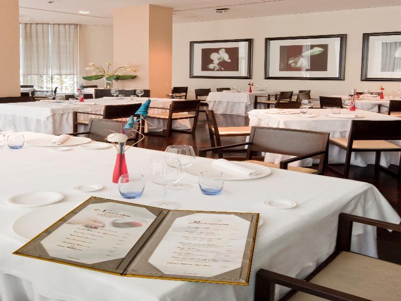 Azz Asturias Langrehotel & Spa ลังเกรโอ ภายนอก รูปภาพ