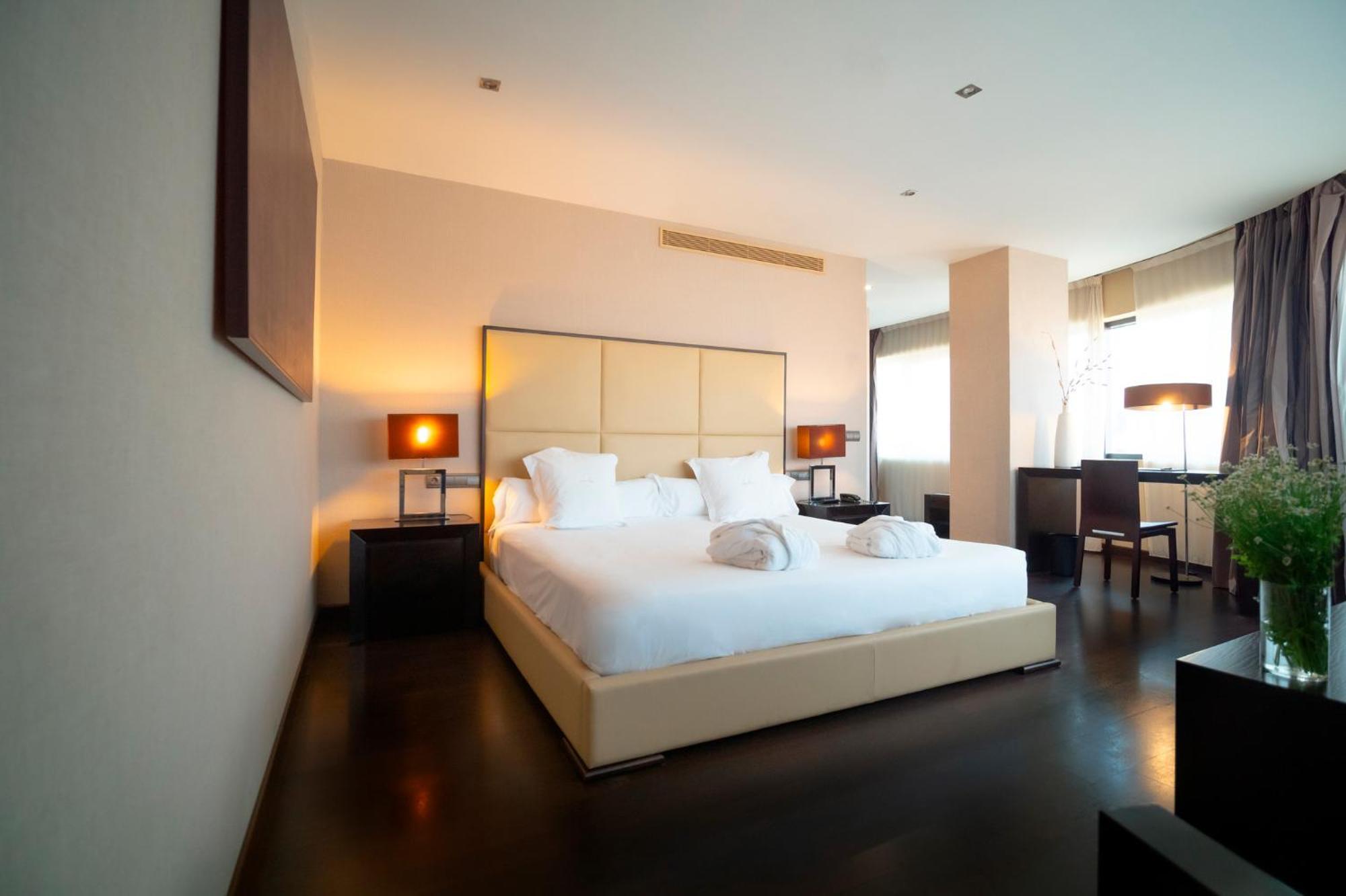 Azz Asturias Langrehotel & Spa ลังเกรโอ ภายนอก รูปภาพ