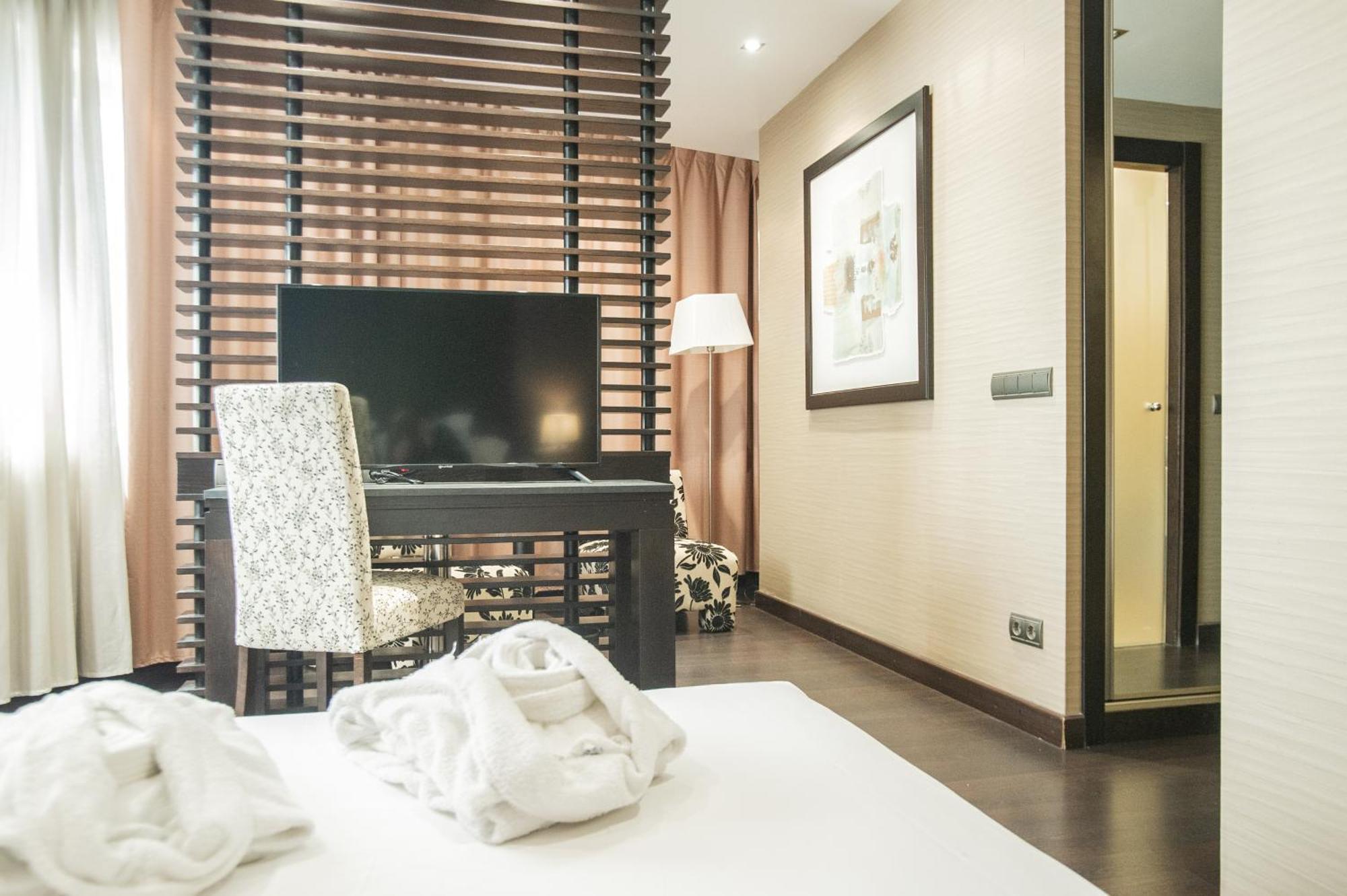 Azz Asturias Langrehotel & Spa ลังเกรโอ ภายนอก รูปภาพ