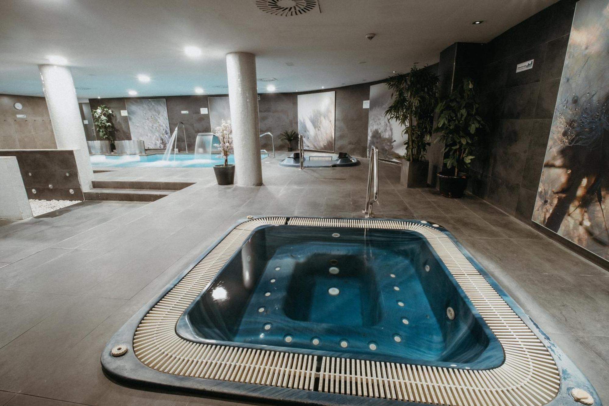 Azz Asturias Langrehotel & Spa ลังเกรโอ ภายนอก รูปภาพ